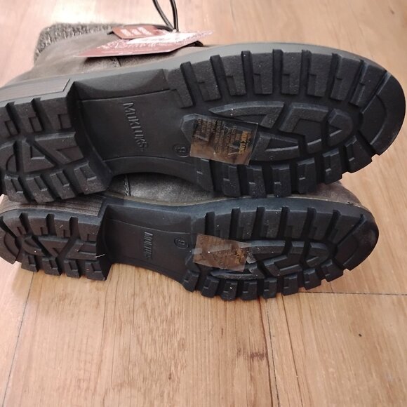 Muk Luk Lace Up Sherpa Lined Faux Leather Bootie - Picture 4 of 5